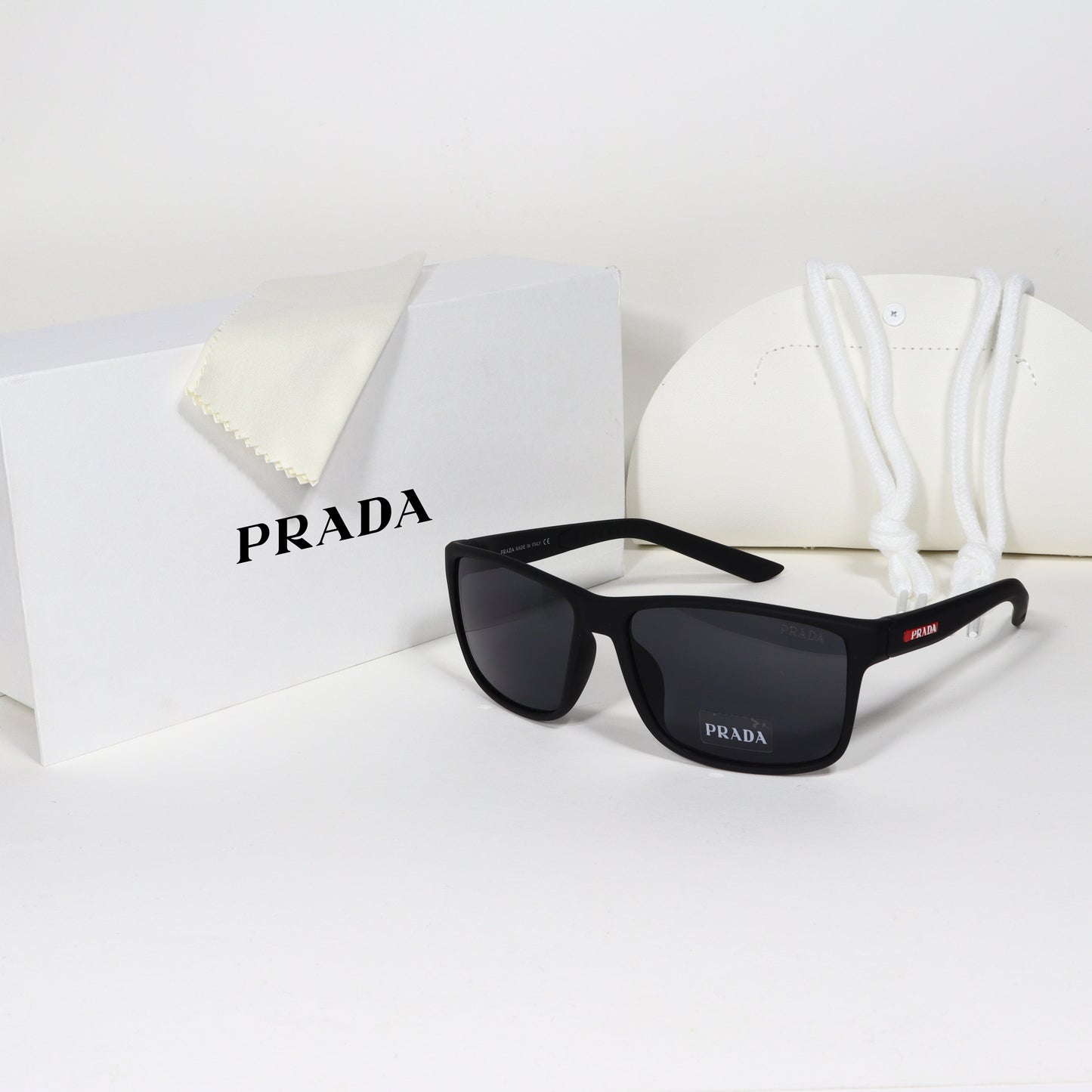 Prada - PR03
